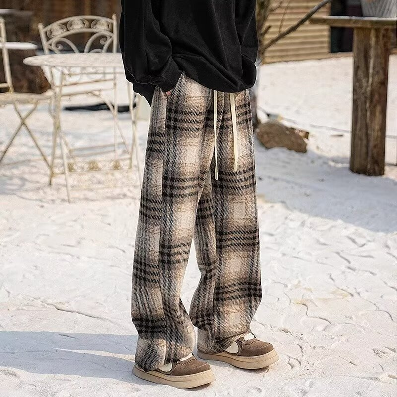Hype Plaid Sweatpants